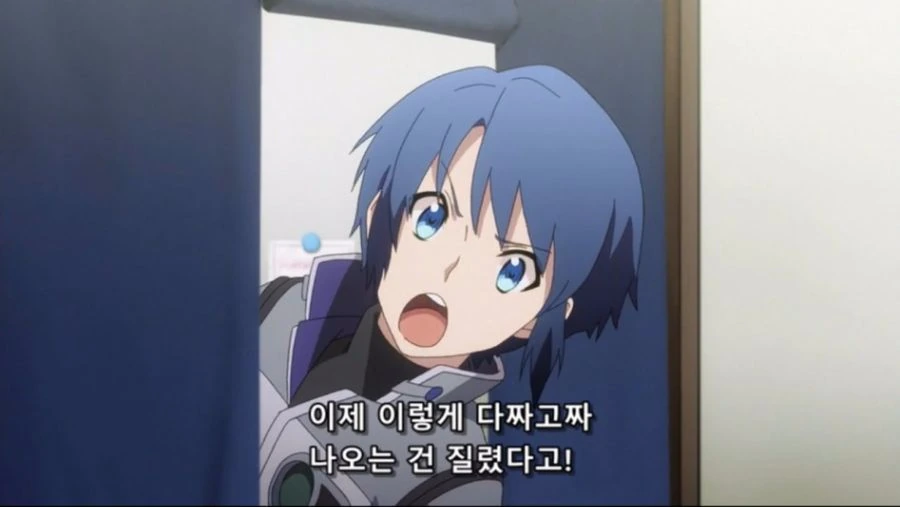 소년병을 싸움터로 끌어들이려고 유혹하는 여기사.manga