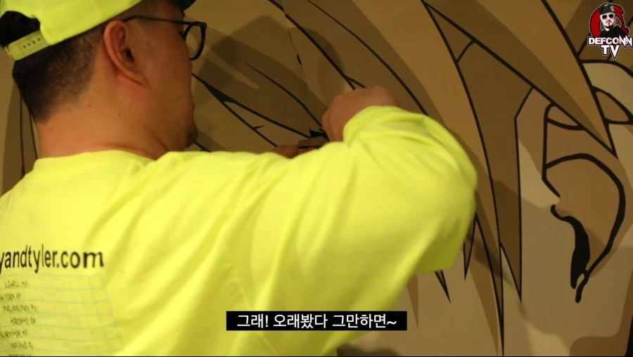 충격 데프콘씨 여친 얼굴을 찢어