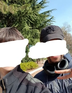 흑인친구랑 등산하며 이야기 나누는 만화 - 이미지 2