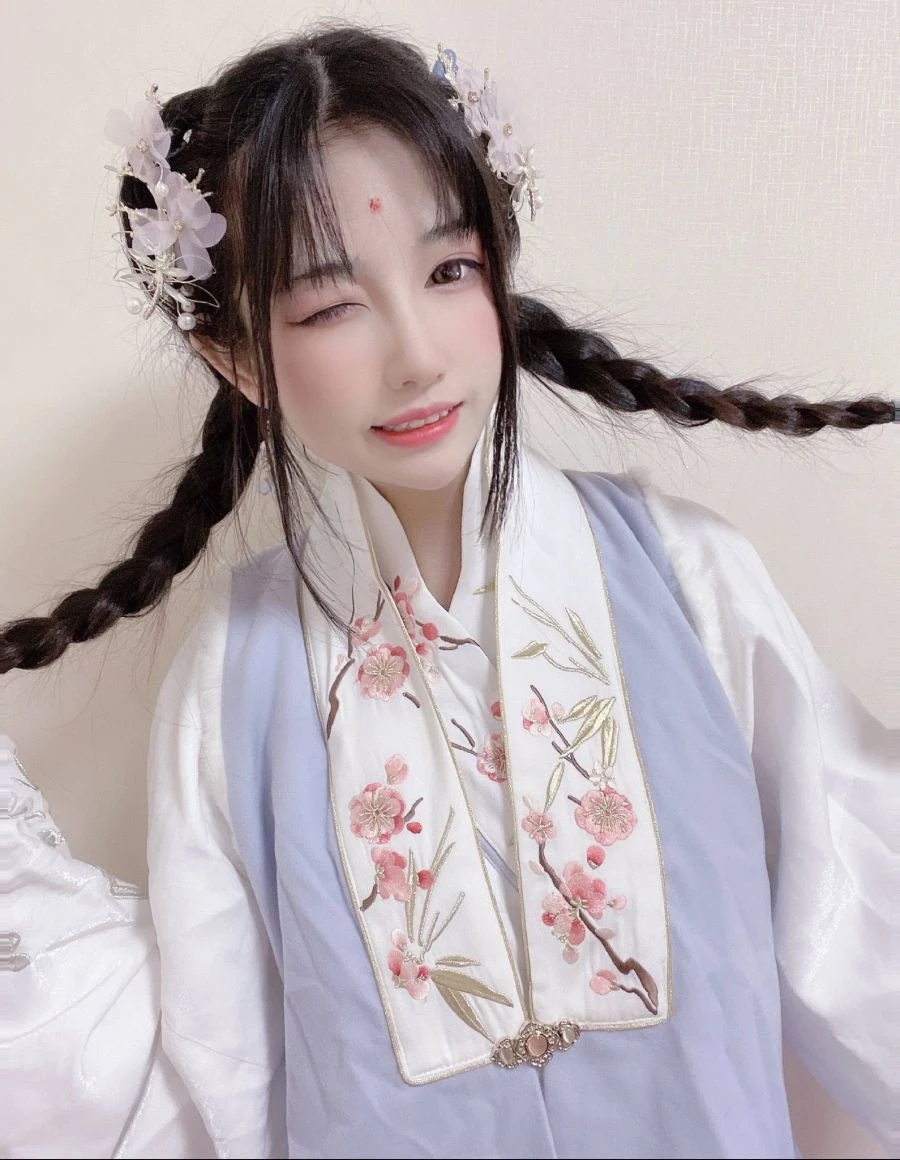 [마녀의 여행] 일레이나 코스프레 진짜 이쁜거 올라왔따 - 이미지 4