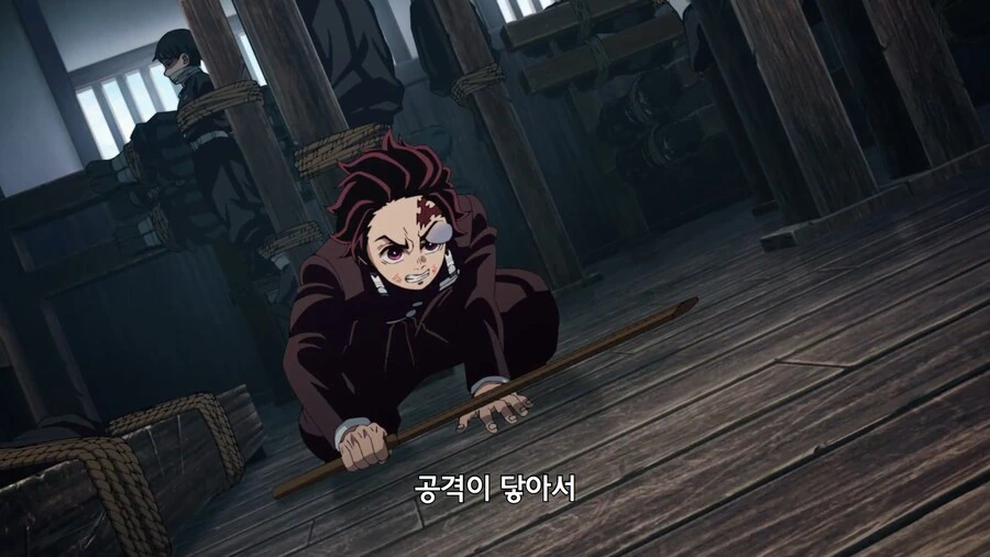귀멸의칼날]이유있는 폭력이 탄지로를 덮친다 - 이미지 12